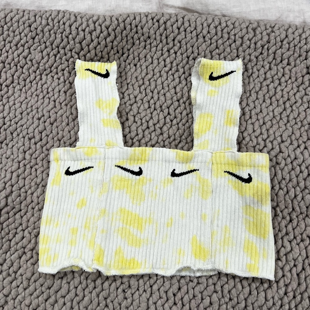 CUTE YELLOW TIE DYE TOP